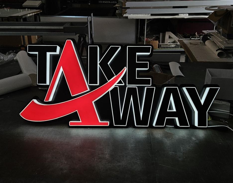 Lettere scatolate Take Away rosse e nere Latina